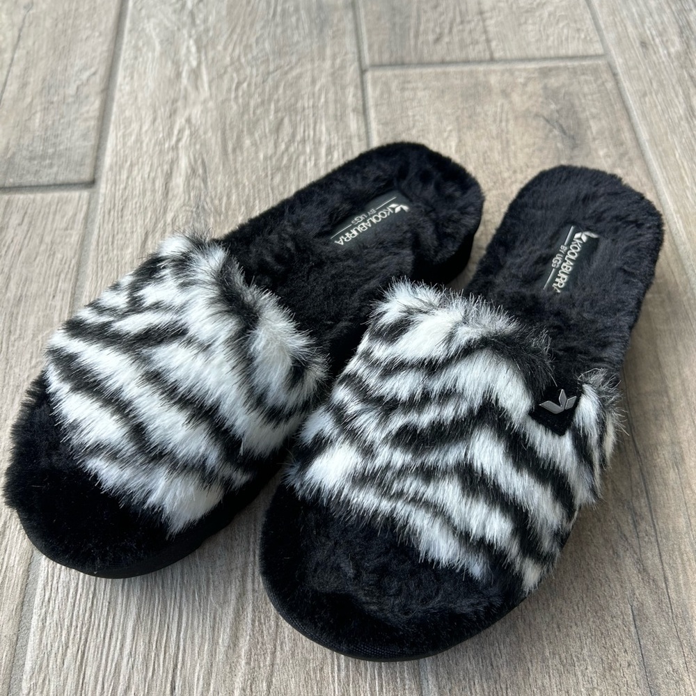 Koolaburra by UGG® Fuzz-Ah Zebra Slide Slippers Women’s Size 6